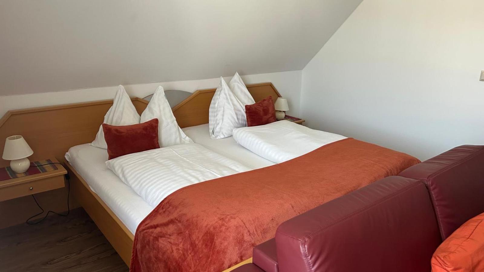 Gaestehaus Freitag Das Kleine Hotel Sankt Georgen im Lavanttal Esterno foto